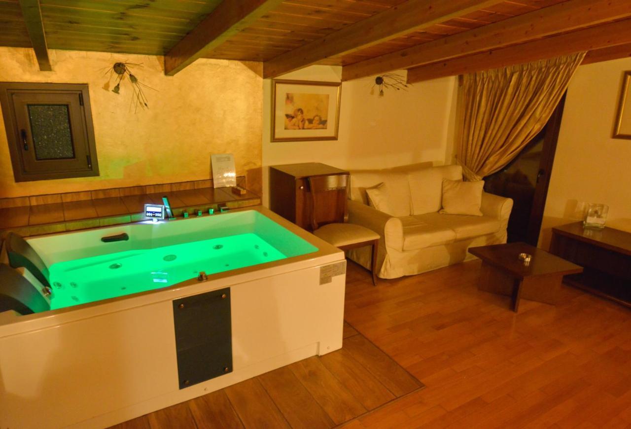 Hotel Chris Atene Esterno foto