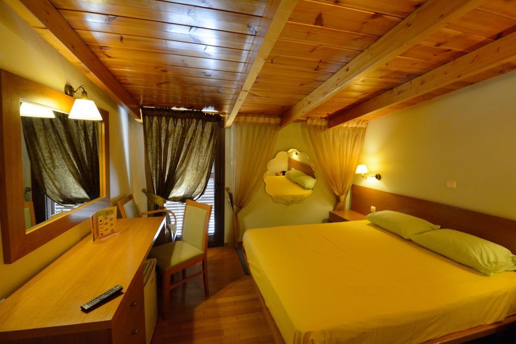 Hotel Chris Atene Esterno foto